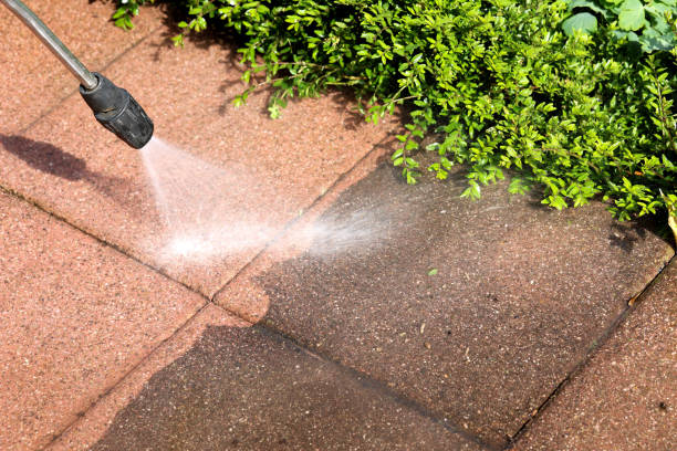 Best Garage Pressure Washing  in Greentown, OH